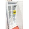 Image 2 : NEW INSIGNIA 7 CUBIC FT UPRIGHT FREEZER