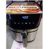 Image 3 : NEW 5.8QT BLACK AND SILVER 1700W 8 IN 1 AIR FRYER
