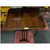 Image 2 : ANTIQUE DOUBLE DROP LEAF END TABLE