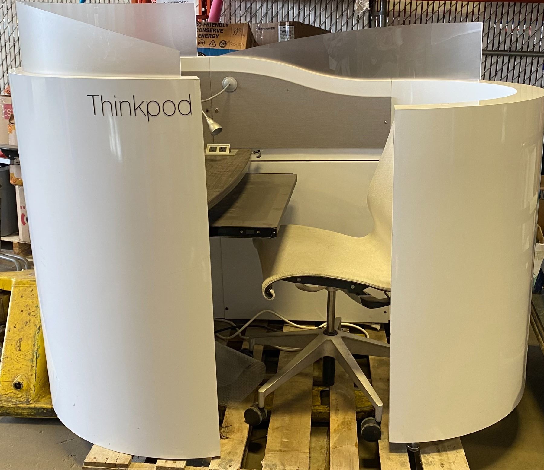Thinkpod THINKPOD ERGONOMIC WORKSTATION DESK