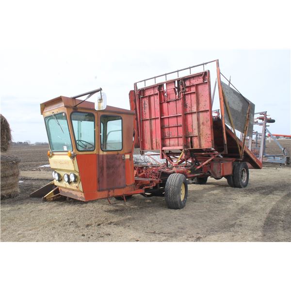 N.H.   SP1049 Bale Wagon  S/N: 2018  FORD 361 INDUSTRIAL ENGINE