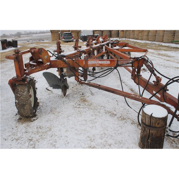 Wilrich  8 Bottom plow 8/18's