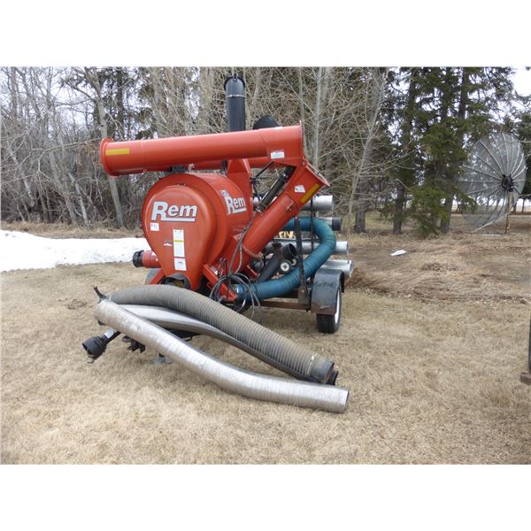 2009 Rem Model 27 Grain Vac 301 hrs c/w Extra Hoses