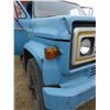 Image 19 : 1976 Chevy Grain Truck, 5 Ton, V8, 5&2 Spd, 16' Grain Box, Twin Cyl. Hoist, Showing 53,247Km, SN. CC