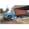 Image 1 : 1976 Chevy Grain Truck, 5 Ton, V8, 5&2 Spd, 16' Grain Box, Twin Cyl. Hoist, Showing 53,247Km, SN. CC
