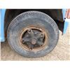 Image 20 : 1976 Chevy Grain Truck, 5 Ton, V8, 5&2 Spd, 16' Grain Box, Twin Cyl. Hoist, Showing 53,247Km, SN. CC