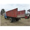Image 3 : 1976 Chevy Grain Truck, 5 Ton, V8, 5&2 Spd, 16' Grain Box, Twin Cyl. Hoist, Showing 53,247Km, SN. CC