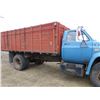 Image 6 : 1976 Chevy Grain Truck, 5 Ton, V8, 5&2 Spd, 16' Grain Box, Twin Cyl. Hoist, Showing 53,247Km, SN. CC