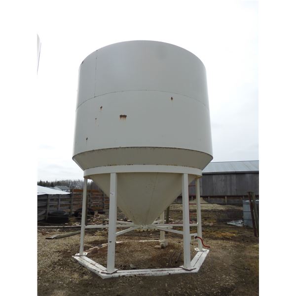 Wheatland 2-Ring Grain Fertilizer Hopper Bin, Approx. 1400 Bu c/w Double skid and Ladder SN.C12603ES