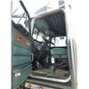 Image 18 : 2000  379 Peterbilt, 60" Bunk, Cat 550/18spd/12 F/40, R/38000, Beacons, Single Locker