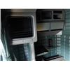 Image 25 : 2000  379 Peterbilt, 60" Bunk, Cat 550/18spd/12 F/40, R/38000, Beacons, Single Locker