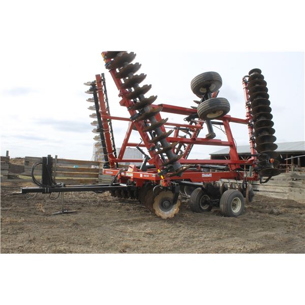 2014 Farm King 6650 35 1/2 ft Disc, 10" spacing 26" Blades, Serrated Front, smooth rear, T-215 Beari