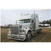 Image 16 : 1999 Freightliner Classic c/w 5th wheel, 160" Bunk, 500 Detroit, 15spd, 40 rears 1.66 Mill Km, 11.00