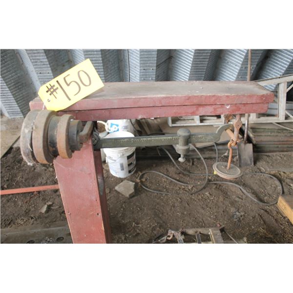 Vintage Howe Scale Co. Platform Beam Scale