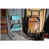 Image 3 : 13- Stacking Chairs and Table