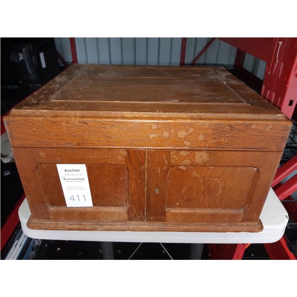 Antique Oak Jewelry Box Cat b