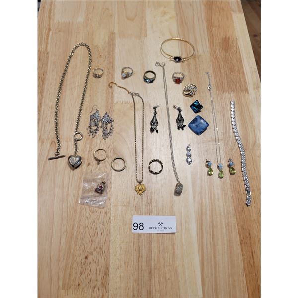 Costume Jewelry (Rings - Necklaces - Bracelets - Earrings)