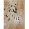 Image 3 : Costume Jewelry (Rings - Necklaces - Bracelets - Earrings)
