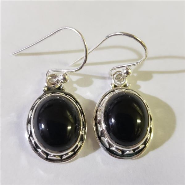 Silver Black Onyx Earrings (~Size 0) (~length 0 inches) (~weight 5.31g), Suggested Retail Value $140