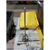 Image 3 : Lot of caulking guns and tote