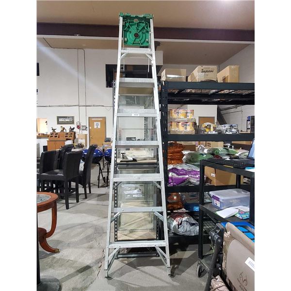 Featherlite 8ft Aluminum Ladder (225lbs)