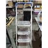 Image 1 : 3 Step Folding Ladder
