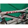 Image 2 : Cannondale Jekyll Trail Mountain Bike no front tire