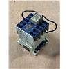 Image 2 : Lot of (17) Telemecanique #CA2-EN Contactor