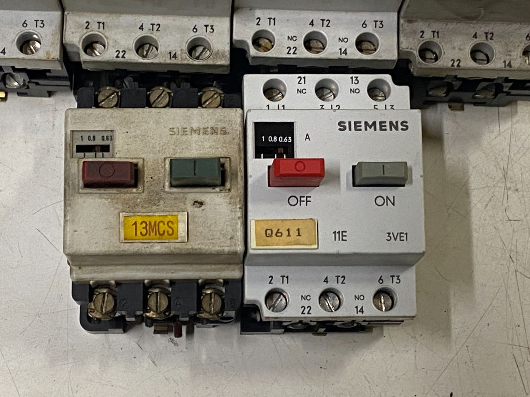 Lot of (10) Siemens Manual Motor Starters 3VE10102F