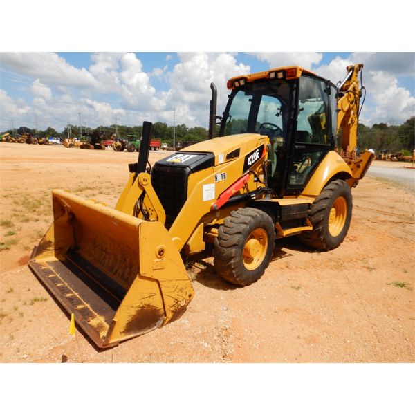 2015 CAT 420F Backhoe