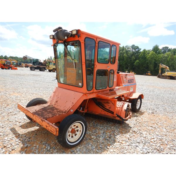 2001 BROCE RJ350 Broom