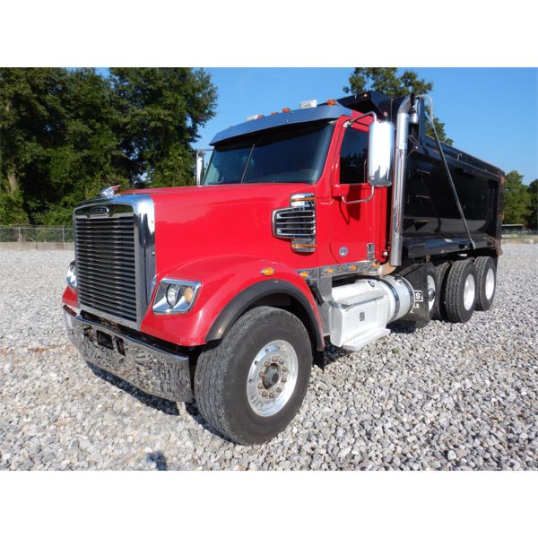 2017 FREIGHTLINER SD122 Dump Truck