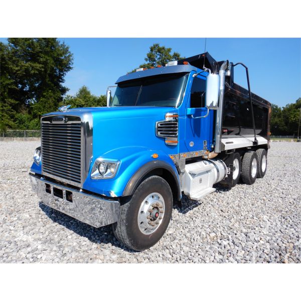 2018 FREIGHTLINER SD122 Dump Truck