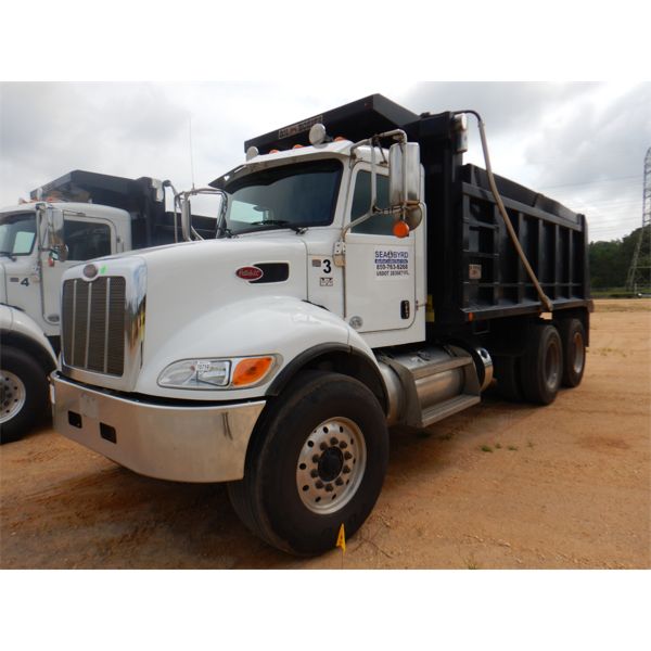 2019 PETERBILT 348 Dump Truck