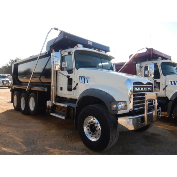 2022 MACK GR64F Dump Truck