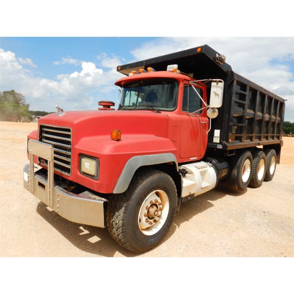 2003 MACK RD688S Dump Truck