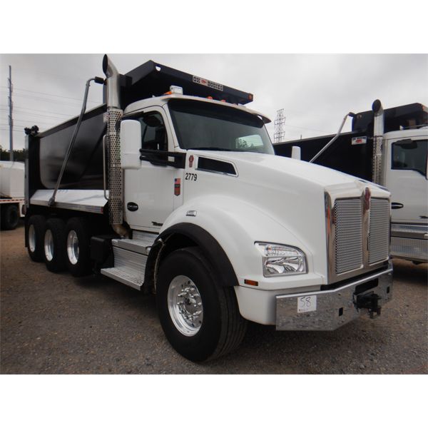 2022 KENWORTH T880 Dump Truck