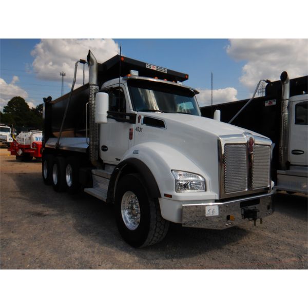 2022 KENWORTH T880 Dump Truck