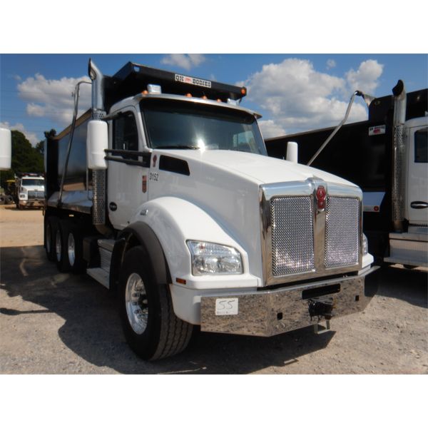 2022 KENWORTH T880 Dump Truck