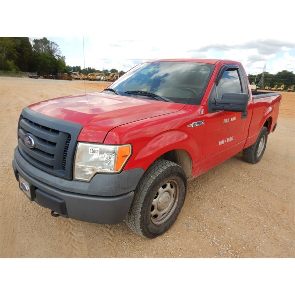 2010 FORD F150 XL Pickup Truck