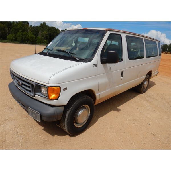 2006 FORD E250 Passenger Van