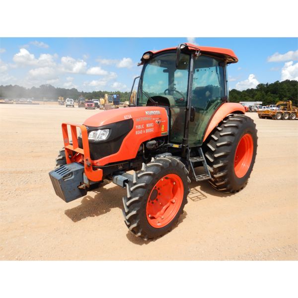 2016 KUBOTA M7060D Farm Tractor