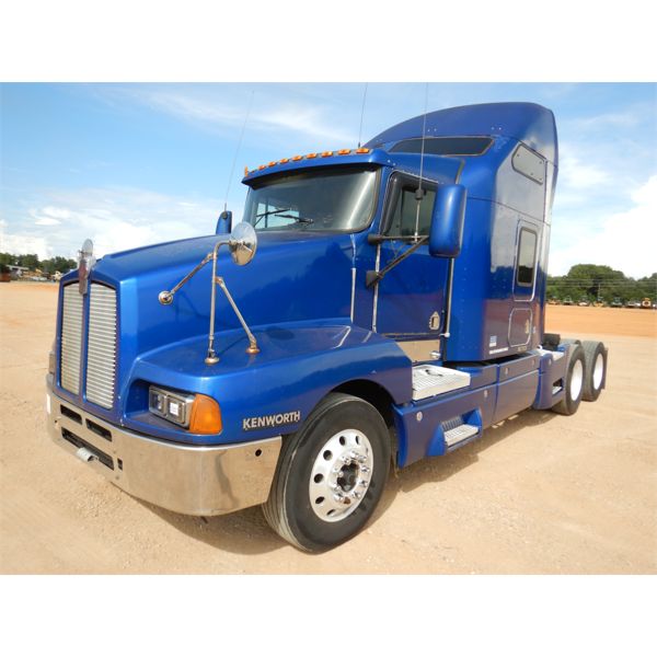 2007 KENWORTH T600 Sleeper Truck