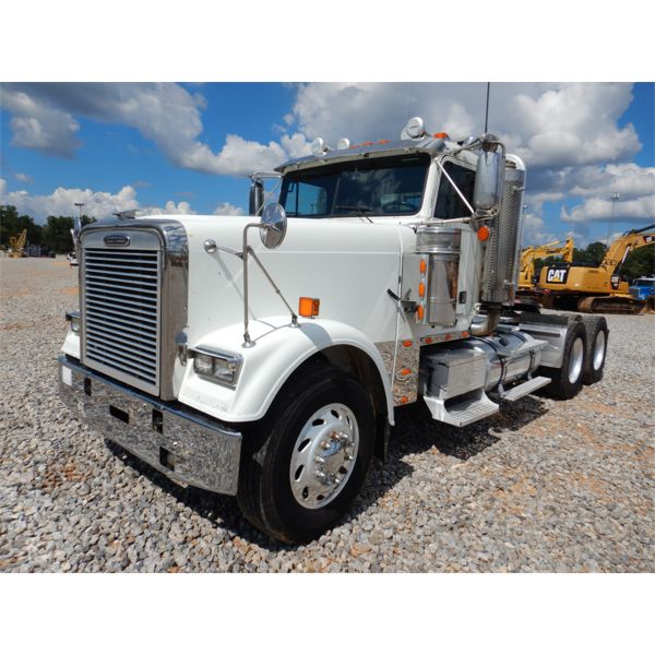 2007 FREIGHTLINER CLASSIC XL Day Cab Truck