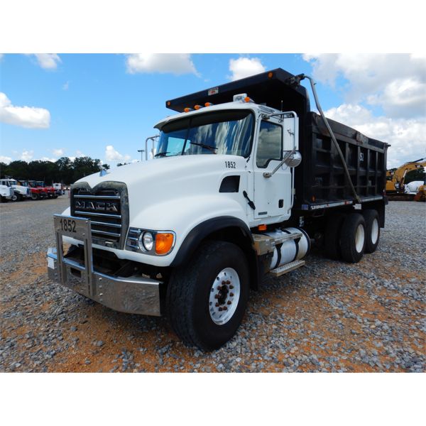 2007 MACK CV713 Dump Truck