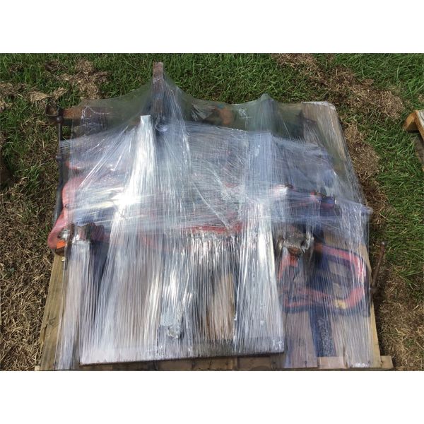 ASSORTED PIPE CLAMPS