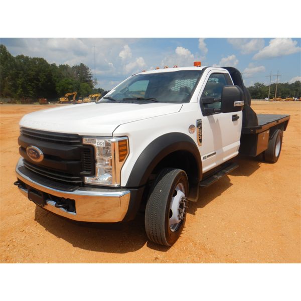 2019 FORD F550 XL Flatbed Truck