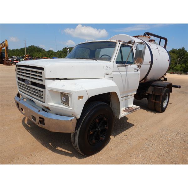 1988 FORD F600 Water Truck