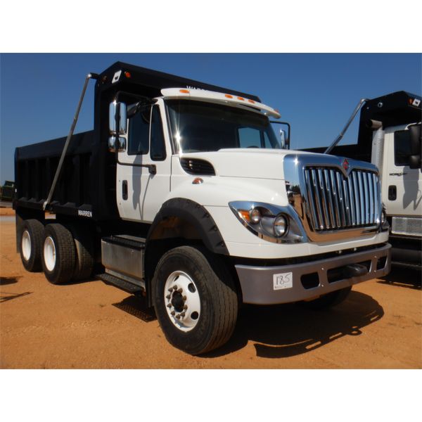 2017 INTERNATIONAL 7600 Dump Truck