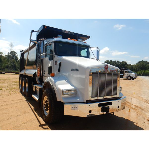2020 KENWORTH T800 Dump Truck